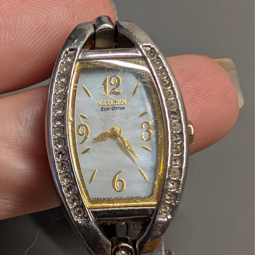 Citizen Silhouette B023 MOP Crystal Two Tone Heart Link Watch New Capacitor 5.74
